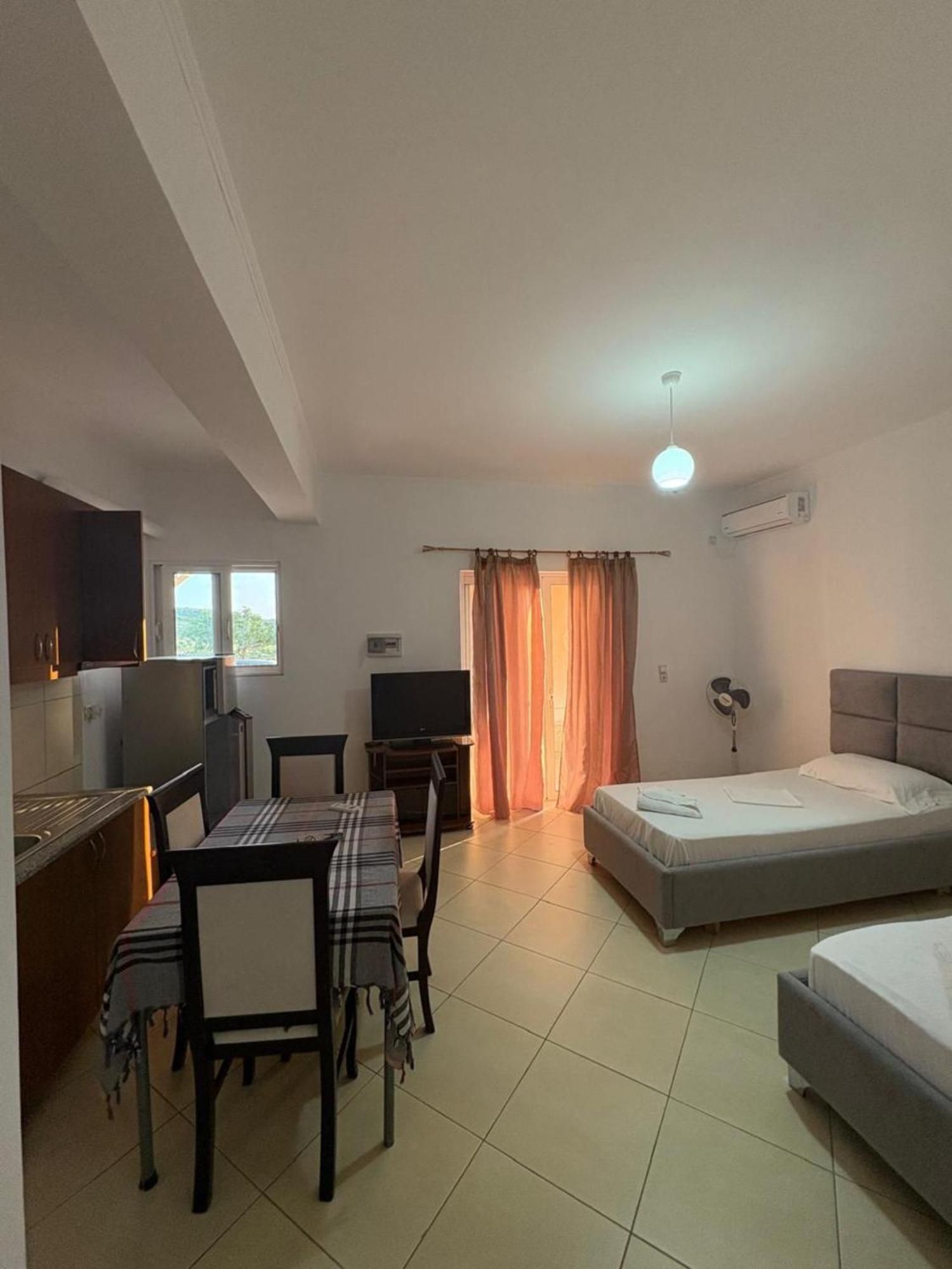 Apartment Flavin 1